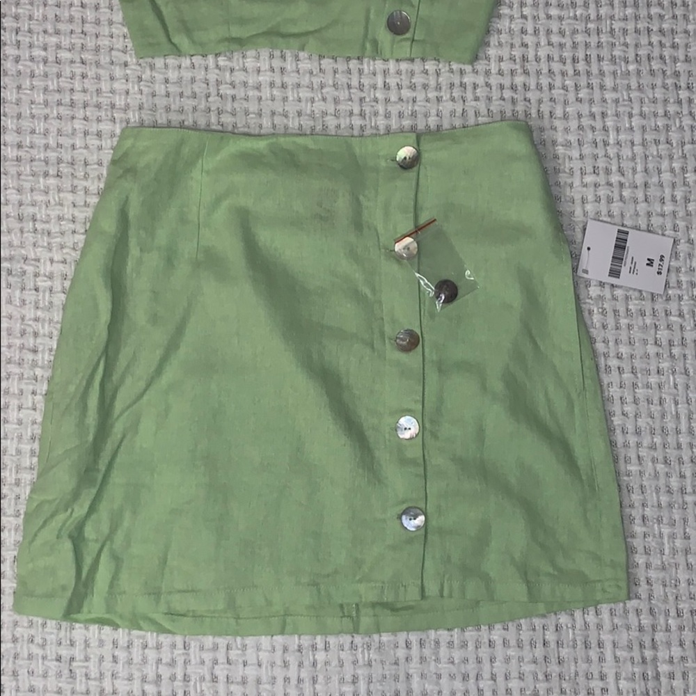 FOREVER 21 GREEN MINI SKIRT
